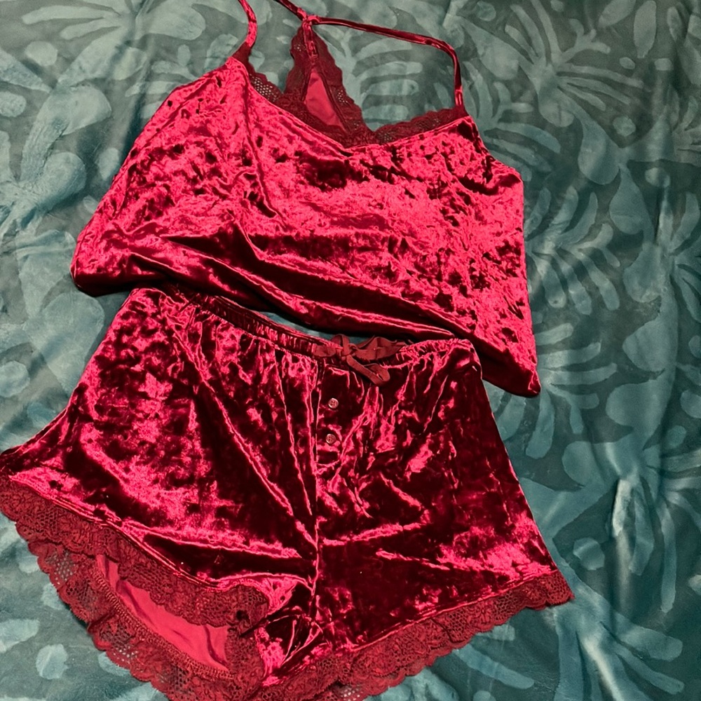 Medium to Large burgundy Velvet Soft Fresh Sexy With Lace Detail Pajama Set